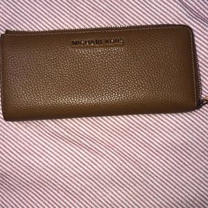brown michael kors continental wallet